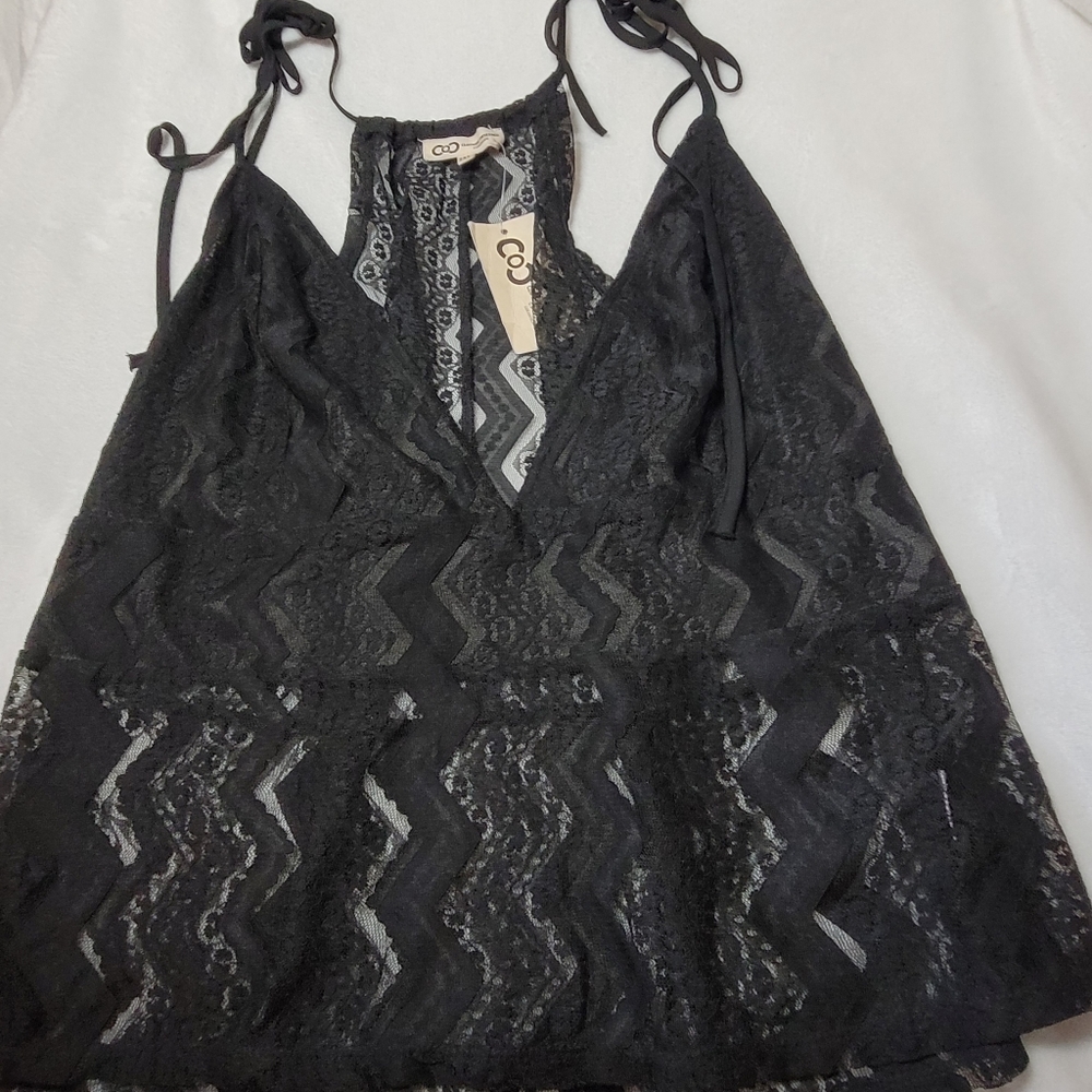 *NWT* Black Lace Spaghetti strap Tank 🖤 Size 2XL 🔥
